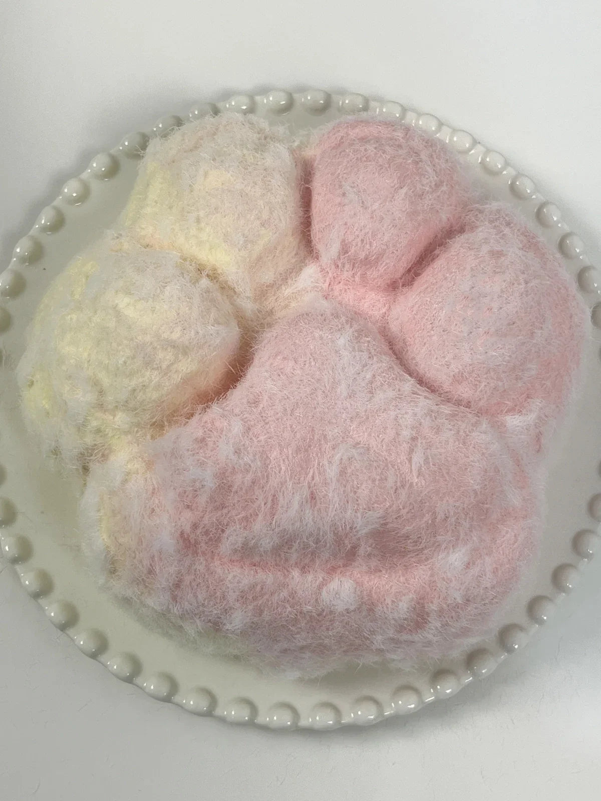 800g ピンクとイエローのカラーマッチング ふわふわ猫の肉球スクイーズトイ